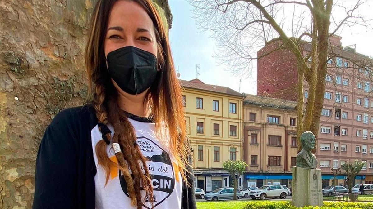 Tania Plaza, primera guarda en un refugio de España. Tania Plaza, primera guarda en un refugio de España.