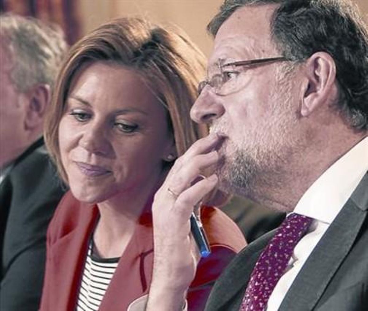 El presidente del Gobierno y del PP, Mariano Rajoy, ayer, con Dolores de Cospedal en Ciudad Real. El presidente del Gobierno y del PP, Mariano Rajoy, ayer, con Dolores de Cospedal en Ciudad Real.