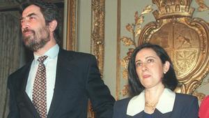 Margarita Robles, el 16 de mayo de 1994, cuando tomó posesión como secretaria de Estado de Interior, junto al entonces ministro de ramo, Juan Alberto Belloch.