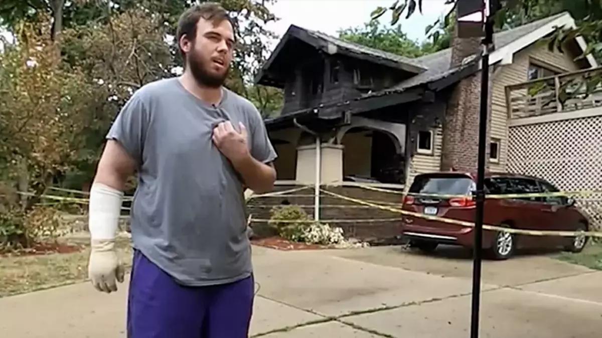 Vídeo Un repartidor de pizzas salva la vida de cinco niños en una