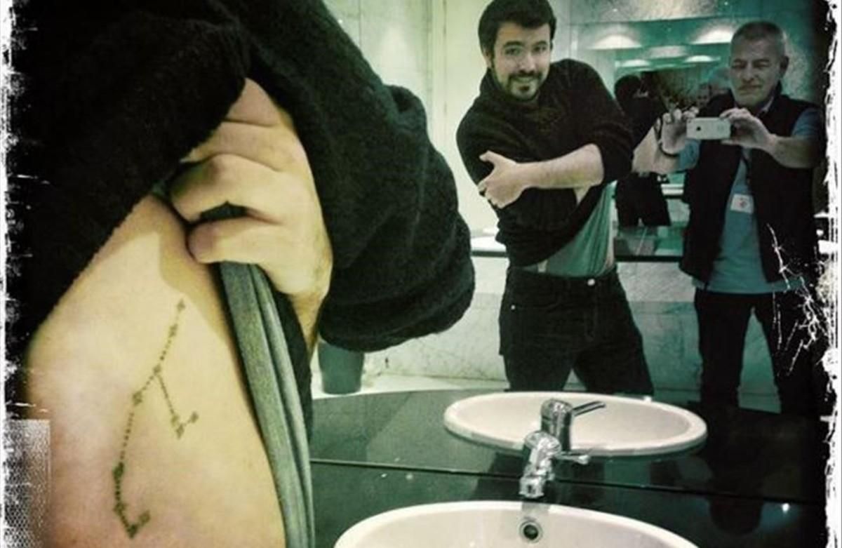 Alberto Garzón exhibe su tatuaje en Instagram. Alberto Garzón exhibe su tatuaje en Instagram.