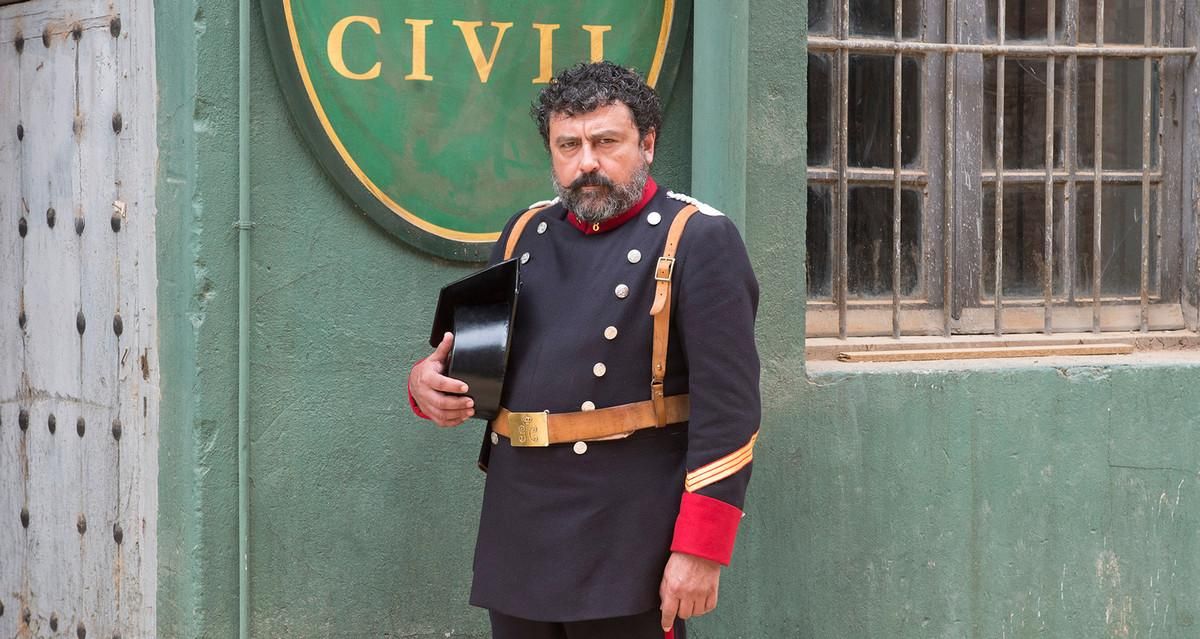 El actor Paco Tous, como guardia civil, en la serie de TVE-1 ’Víctor Ros’. El actor Paco Tous, como guardia civil, en la serie de TVE-1 ’Víctor Ros’.