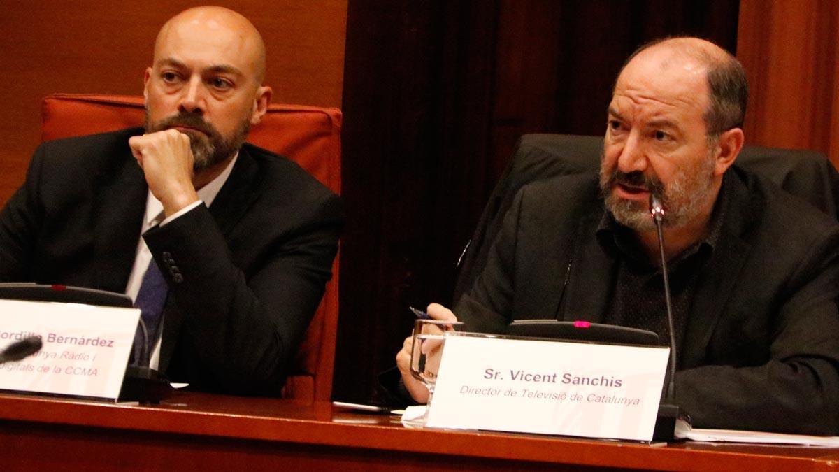 Saül Gordillo y Vicent Sanchís, en una comisión de control de la Corporació Catalana de Mitjans Audiovisuals, en el Parlament.