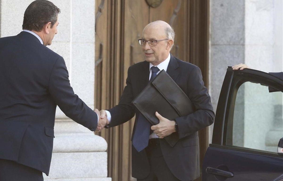 El exministro Cristóbal Montoro, a su llegada al Supremo. El exministro Cristóbal Montoro, a su llegada al Supremo.