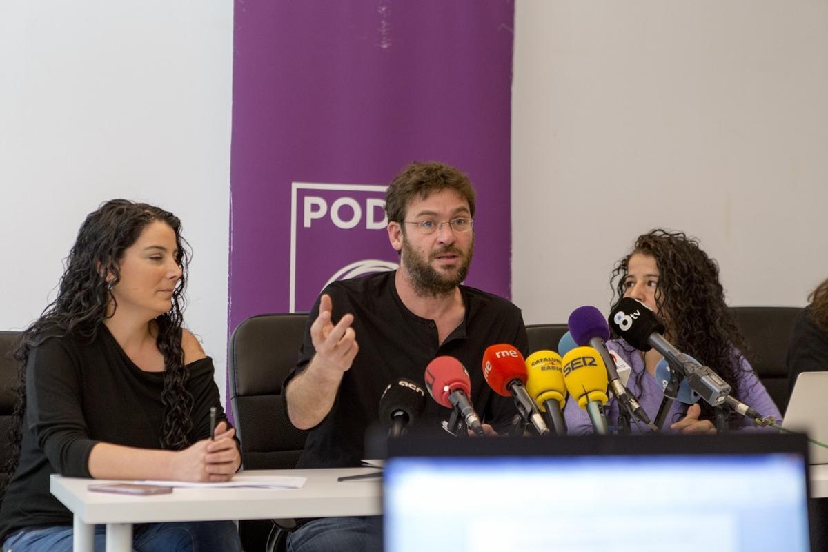 El líder de Podem, Albano Dante Fachin, durante la rueda de prensa que ha ofrecido este jueves.
