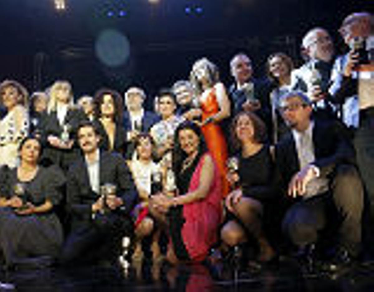 Els premiats han posat al final de la cerimònia que s’ha celebrat a Madrid.