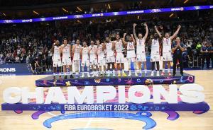 La selección en el podio del Europeo