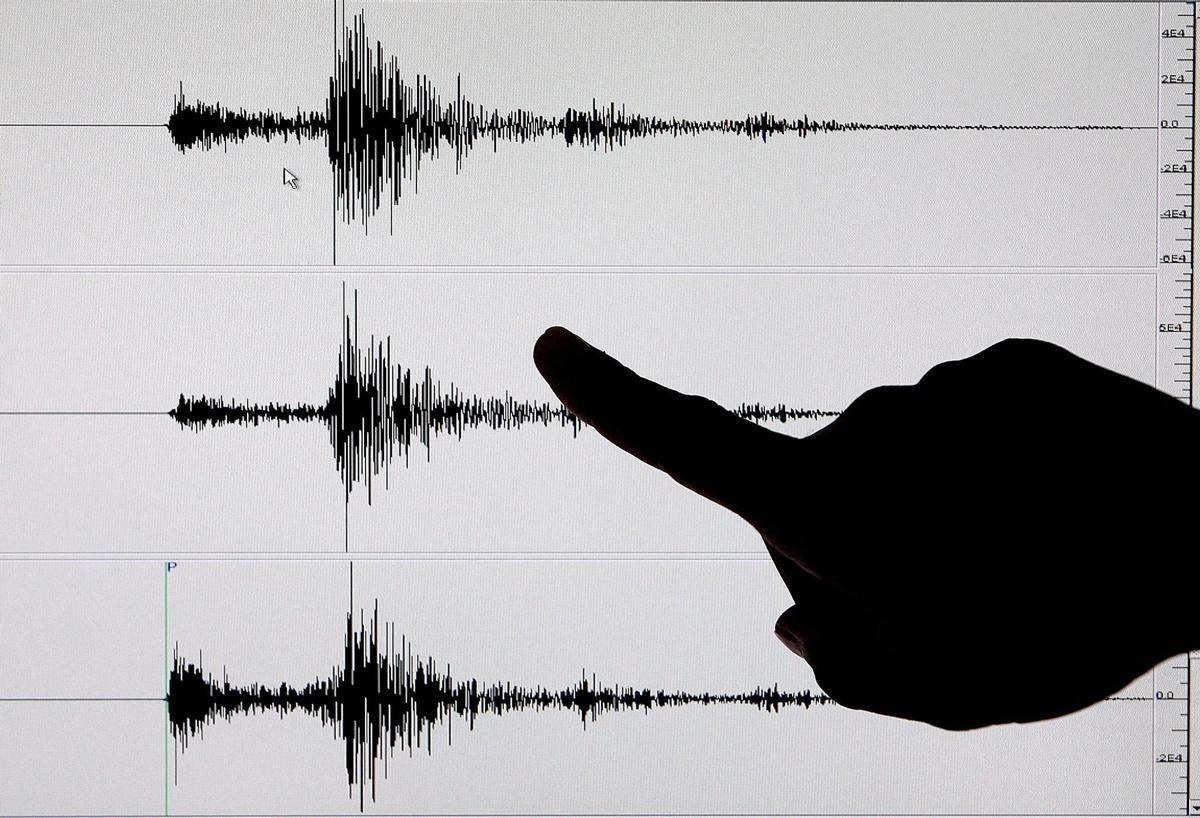 Un sismógrafo registra un terremoto, en una foto de archivo. 