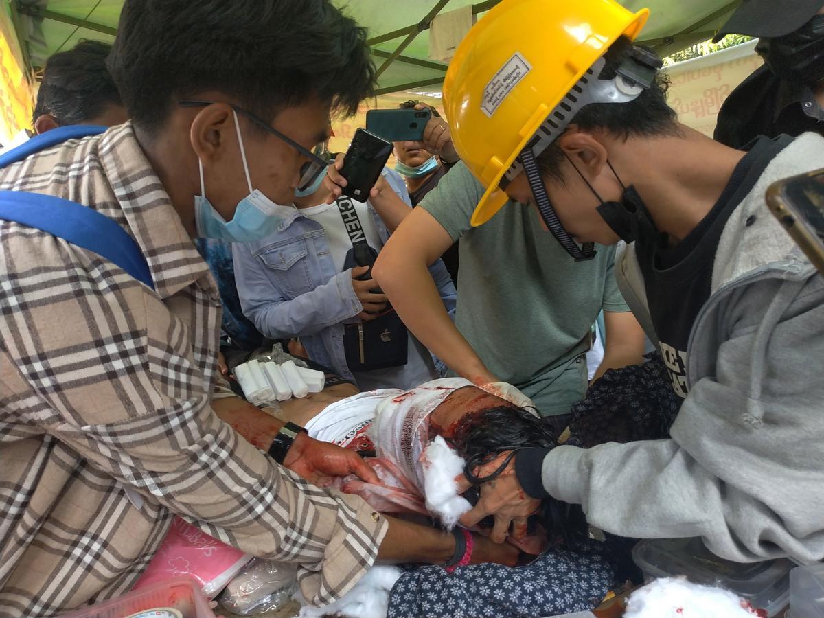 Heridos en Birmania en las protestas contra el golpe militar
