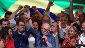 Lula celebra la victoria electoral