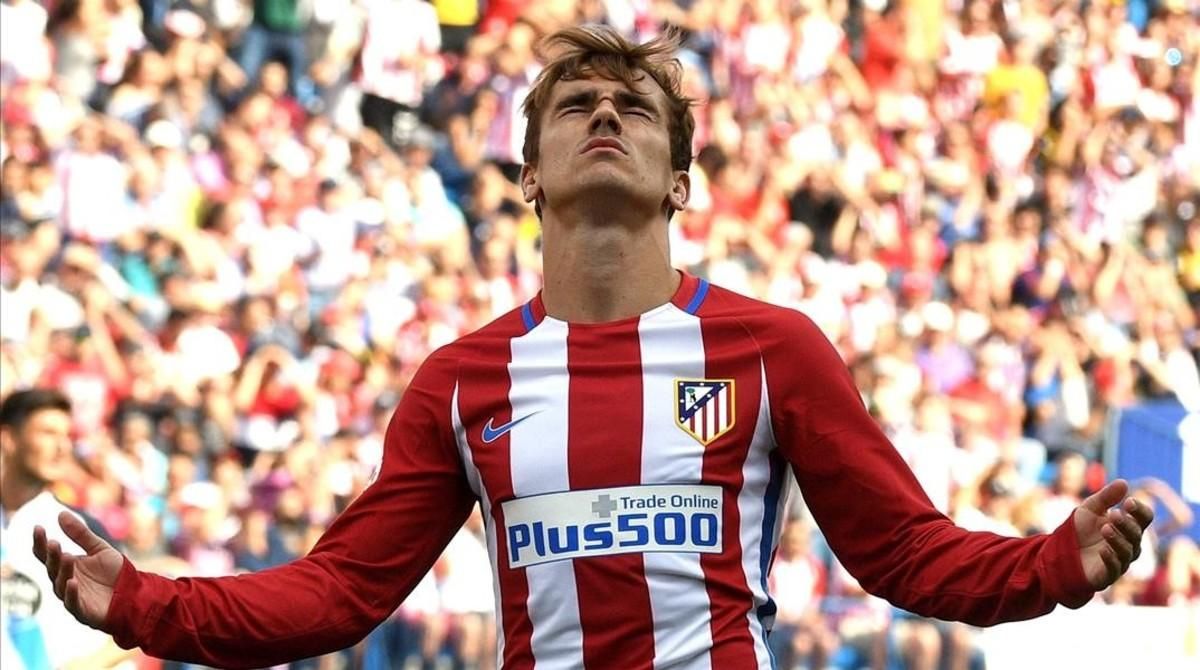 Antoine Griezmann celebra su gol al Deportivo, el quinto que marca en la Liga. Antoine Griezmann celebra su gol al Deportivo, el quinto que marca en la Liga.