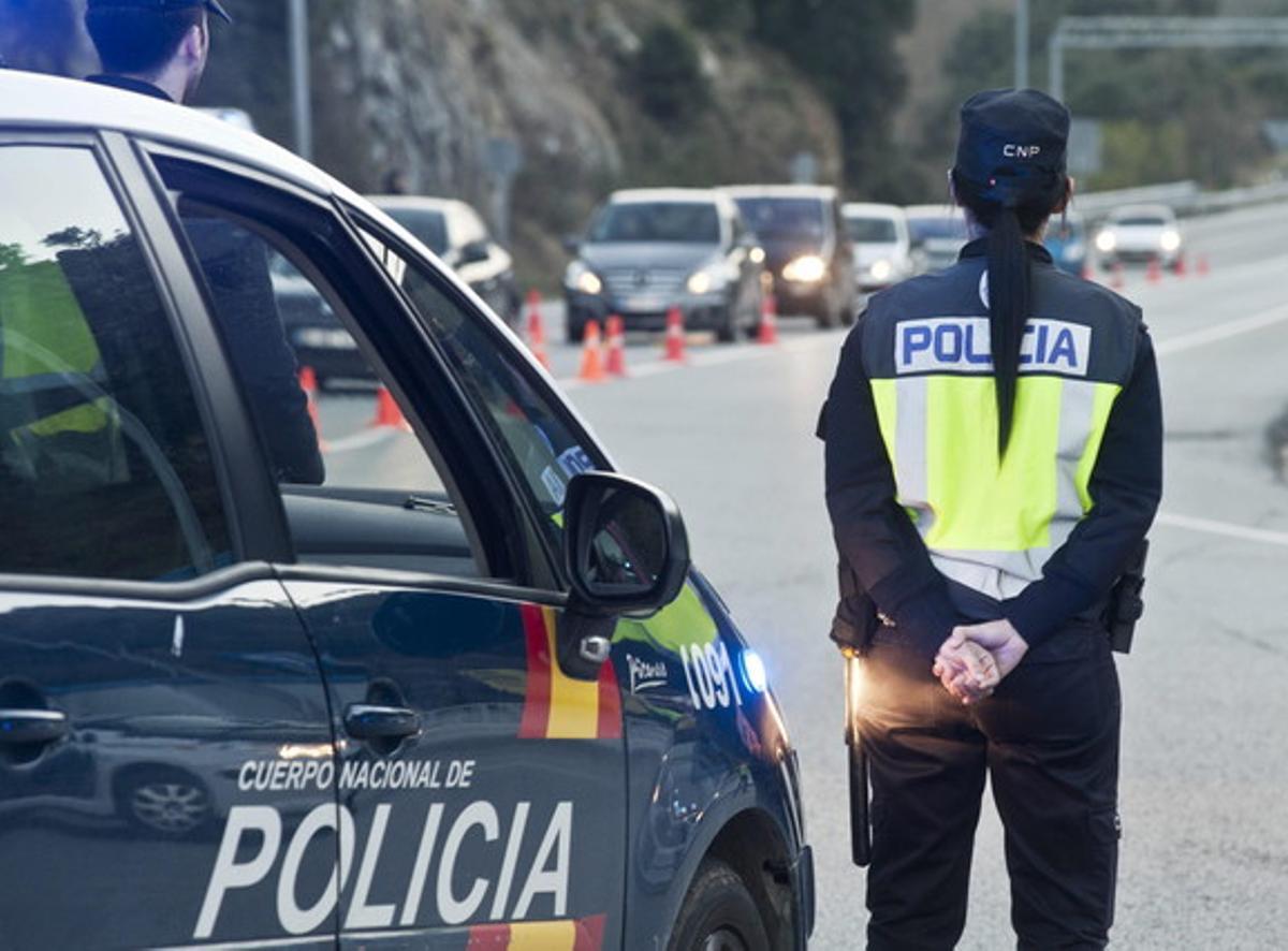 Control policial a la Jonquera, el març del 2014.