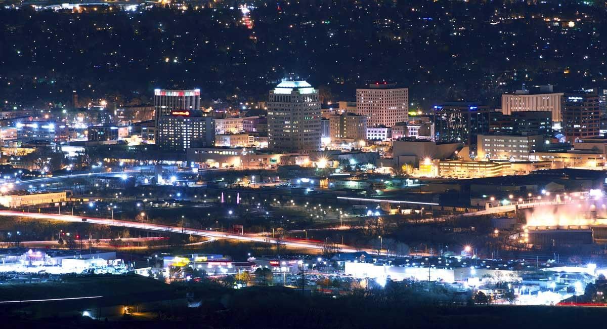 Los asesinatos han tenido lugar en la ciudad de Colorado Springs. Los asesinatos han tenido lugar en la ciudad de Colorado Springs.