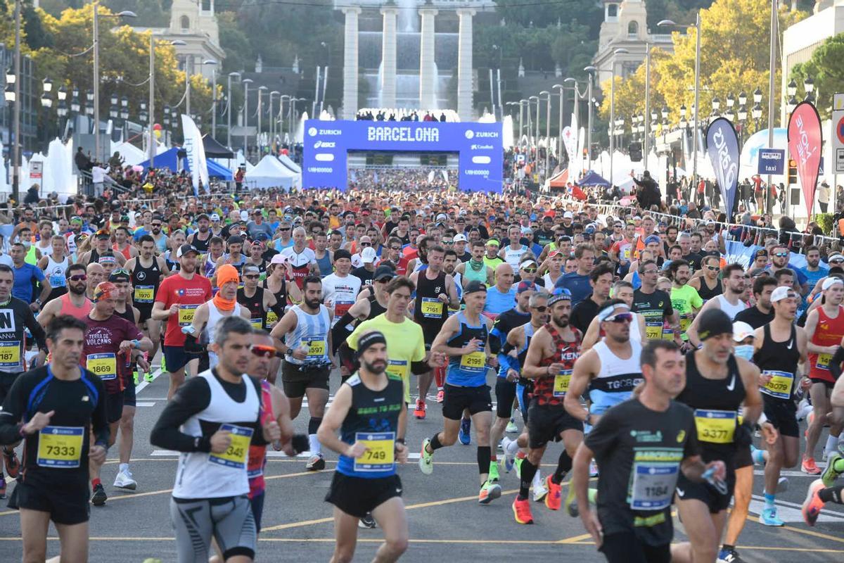 Participantes en la Maratón de Barcelona 2021.