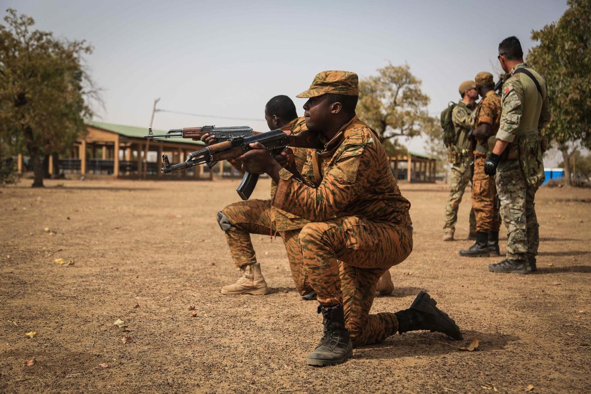 Soldados del ejército de Burkina Fasso, en una imagen de archivo.