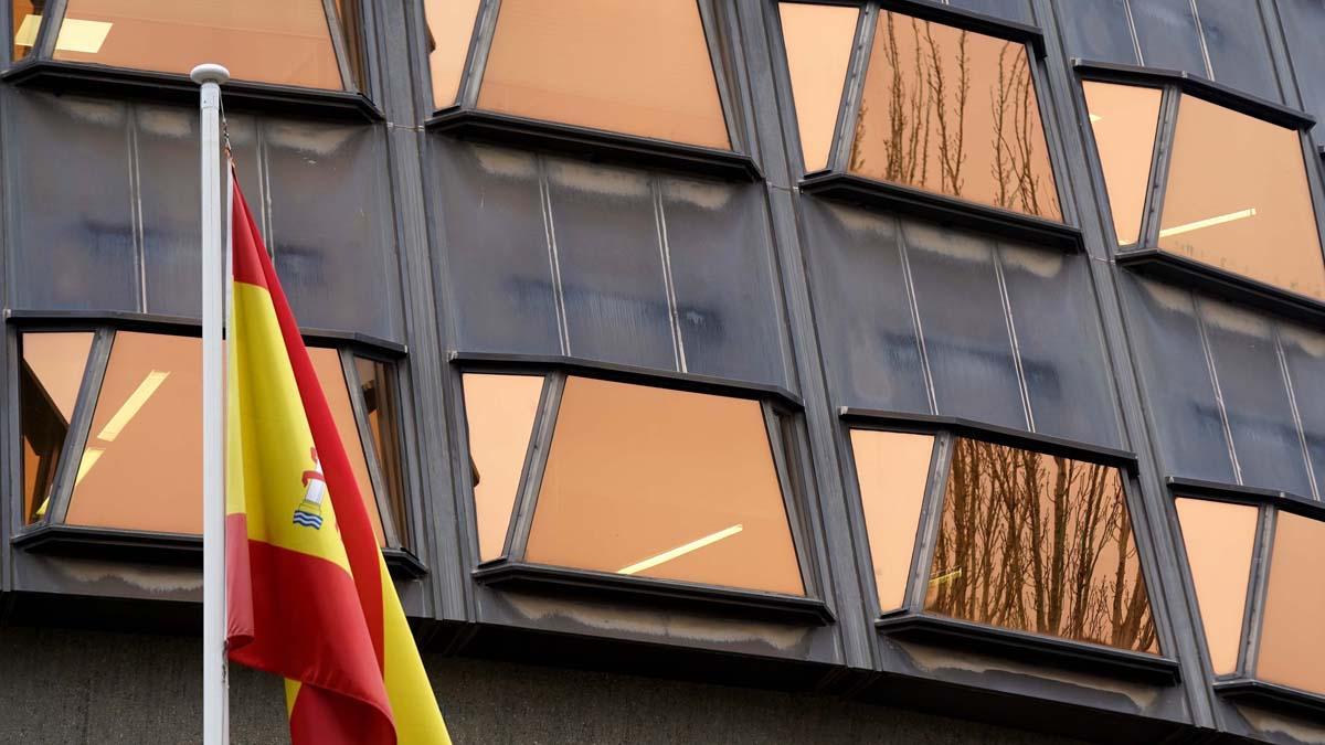 El líder de la dreta del CGPJ converteix la parella del magistrat Conde-Pumpido en l’equivalent de González-Trevijano i Narváez en el TC El líder de la dreta del CGPJ converteix la parella del magistrat Conde-Pumpido en l’equivalent de González-Trevijano i Narváez en el TC