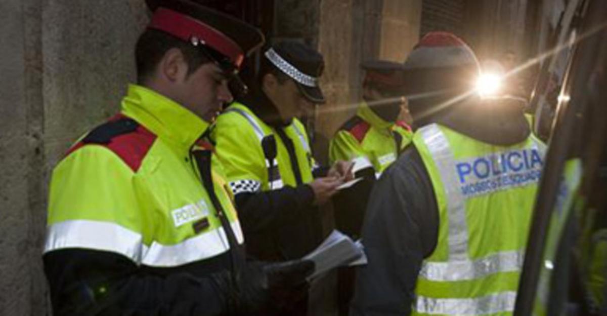 Los Mossos Detienen A Cuatro Ladrones En Barcelona