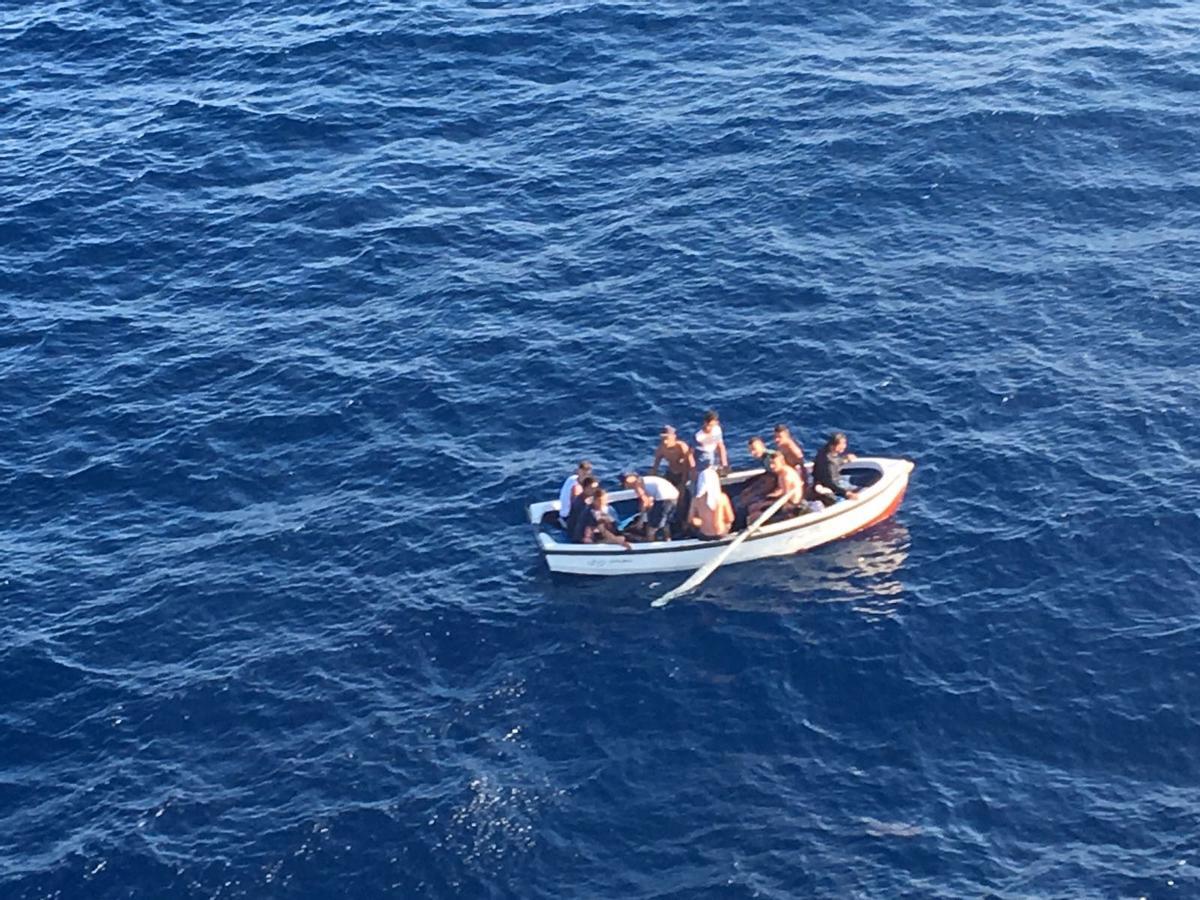 Al menos 23 migrantes murieron en dos naufragios frente a Grecia, según nuevo balance