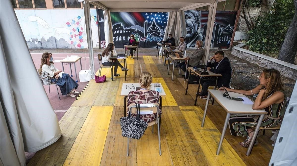 Itàlia redueix la selectivitat a una prova només oral Itàlia redueix la selectivitat a una prova només oral