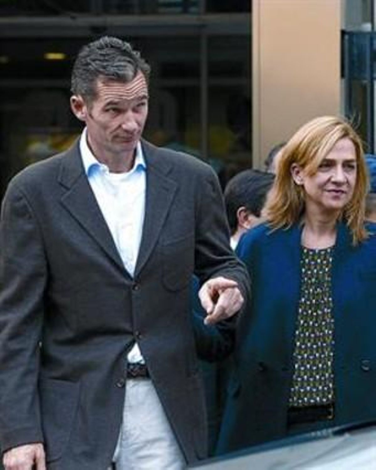 Urdangarin y Cristina, tras visitar al Rey en el hospital, en noviembre. Urdangarin y Cristina, tras visitar al Rey en el hospital, en noviembre.