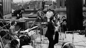 Los Beatles, en su mítico concierto en la azotea de Apple Records, en Londres