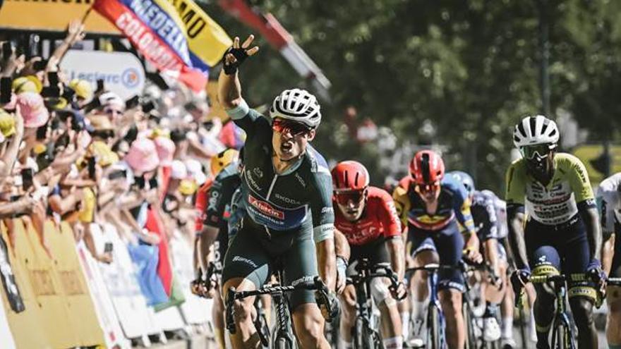 Philipsen ya en Cavendish sin gloria en el Tour