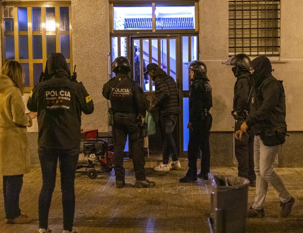 Redada antidroga en el barrio de Sant Roc de Badalona, en noviembre de 2019