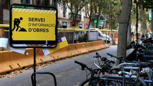 Restricciones de tráfico por las obras de la ’superilla’ del Eixample, en Barcelona.