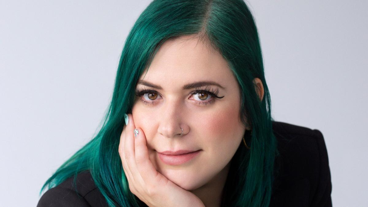 Elísabet Benavent: «Encara no ens prenem seriosament la novel·la romàntica» Elísabet Benavent: «Encara no ens prenem seriosament la novel·la romàntica»