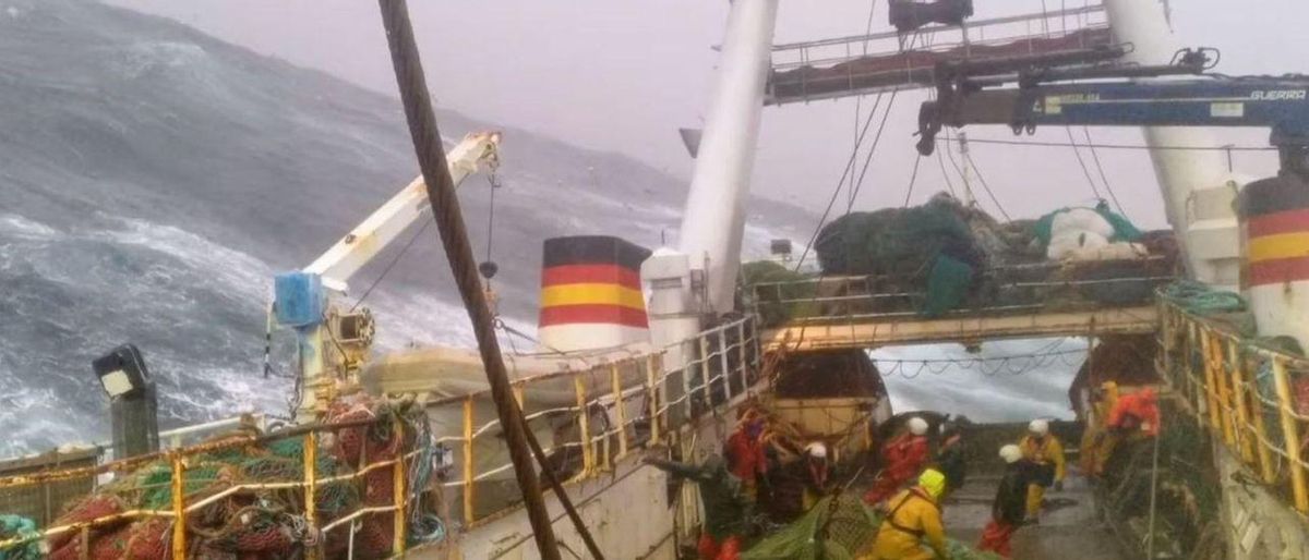 El 'Pitanxo' naufragó con avisos por “vientos de fuerza huracanada” y olas de casi siete metros El 'Pitanxo' naufragó con avisos por “vientos de fuerza huracanada” y olas de casi siete metros