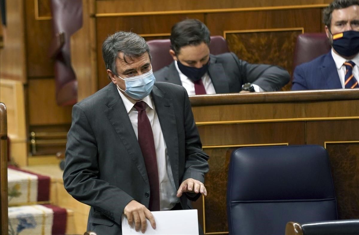 El portavoz del PNV en el Congreso, Aitor Esteban, durante la mocion de censura de Vox contra el Gobierno. El portavoz del PNV en el Congreso, Aitor Esteban, durante la mocion de censura de Vox contra el Gobierno.