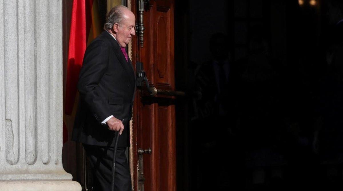 El rey Juan Carlos, en una visita al Congreso. El rey Juan Carlos, en una visita al Congreso.