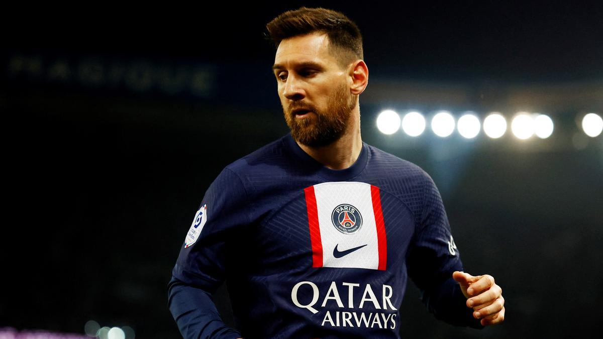 Messi, durante el PSG-Lyon de este domingo.