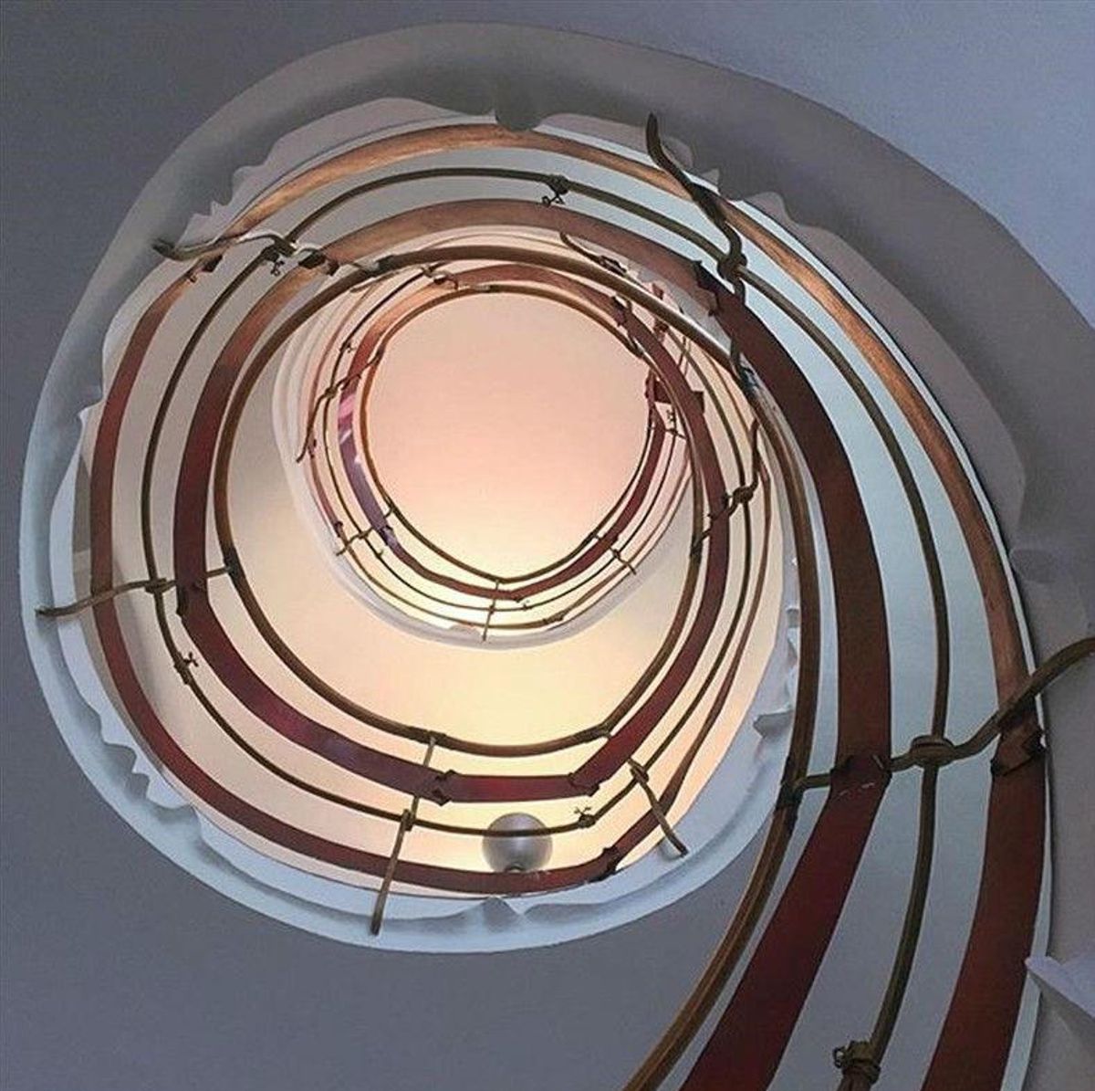 La escalinata de la Torre de la Creu, obra de Josep Maria Jujol, en Sant Joan Despí. La escalinata de la Torre de la Creu, obra de Josep Maria Jujol, en Sant Joan Despí.