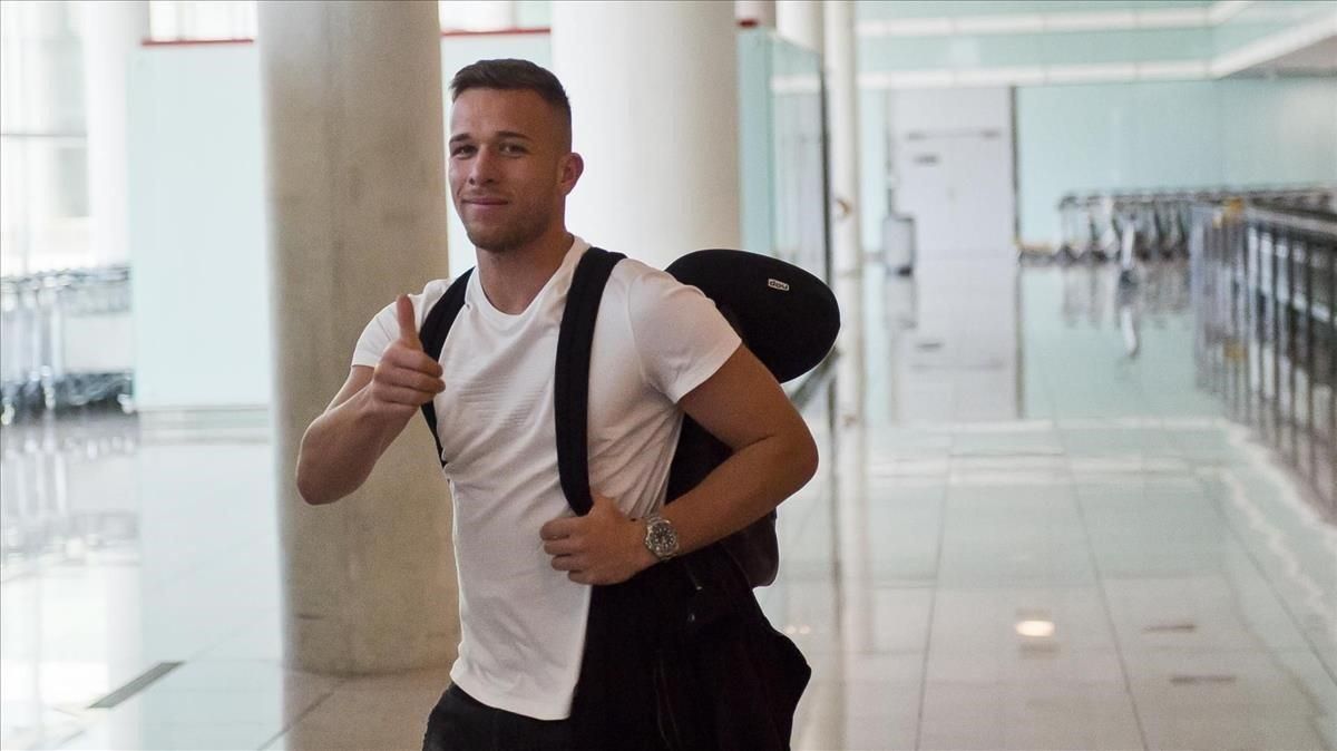 Arthur Melo, en el aeropuerto de Barcelona. Arthur Melo, en el aeropuerto de Barcelona.