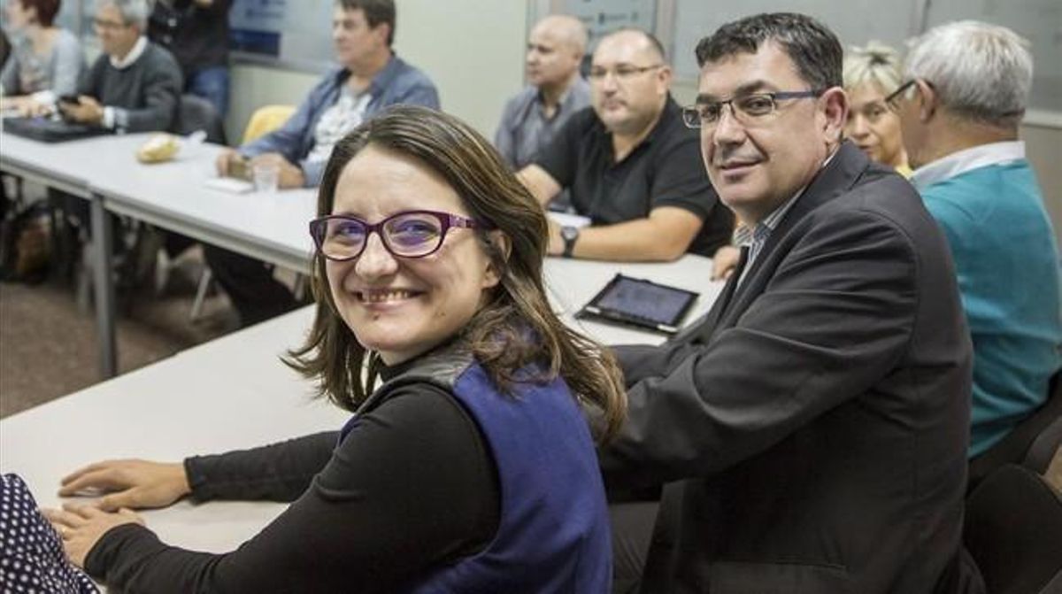 Mónica Oltra y Enric Morera, entre otros, en la reunión del miércoles de la ejecutiva de Compromís. Mónica Oltra y Enric Morera, entre otros, en la reunión del miércoles de la ejecutiva de Compromís.
