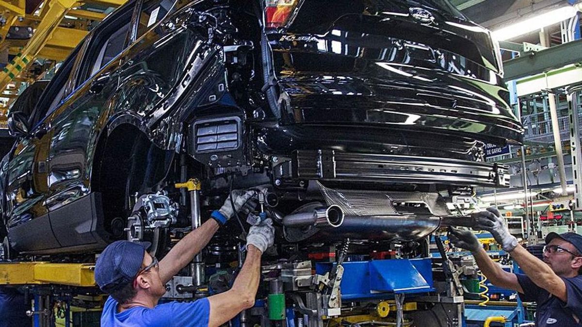 Les fàbriques espanyoles van deixar de produir 724.000 vehicles per la covid i la crisi dels xips Les fàbriques espanyoles van deixar de produir 724.000 vehicles per la covid i la crisi dels xips