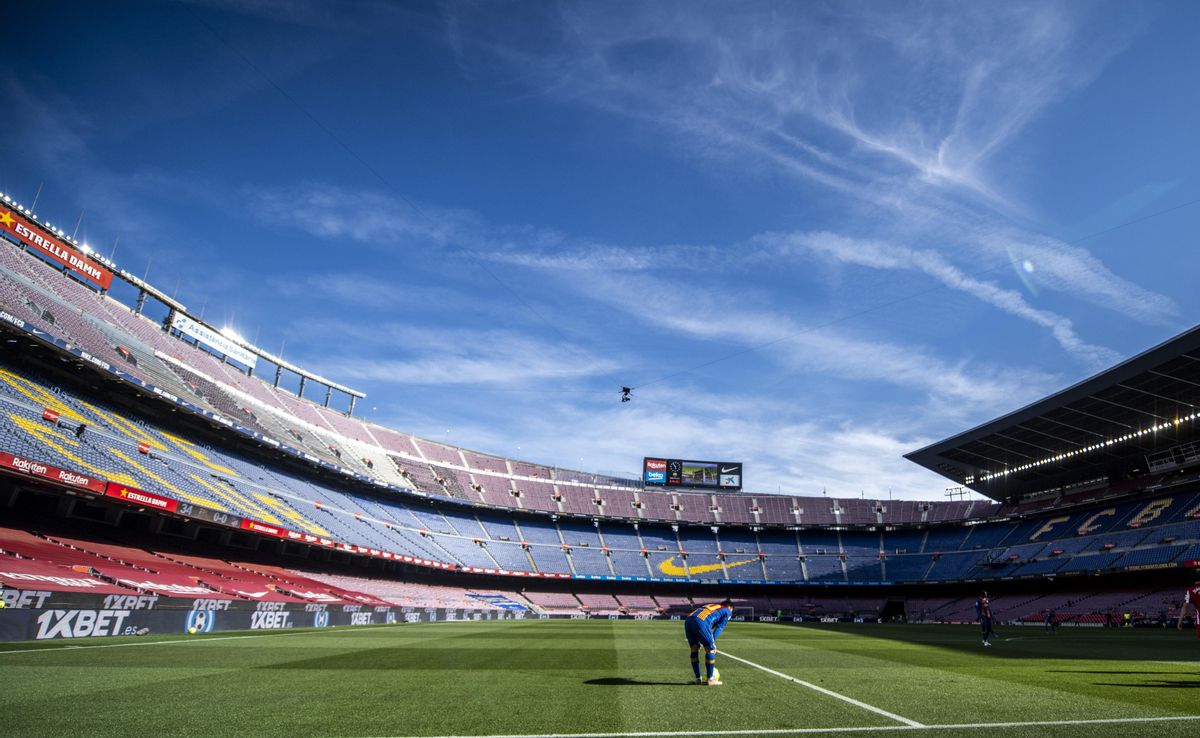 Leo Messi, en un desértico Camp Nou. Leo Messi, en un desértico Camp Nou.