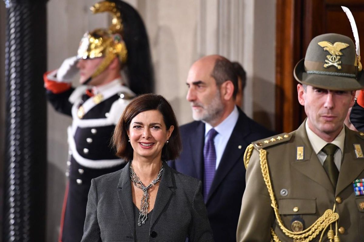 La presidenta del Congreso italiano, Laura Boldrini, tras reunirse con el presidente Mattarella. La presidenta del Congreso italiano, Laura Boldrini, tras reunirse con el presidente Mattarella.