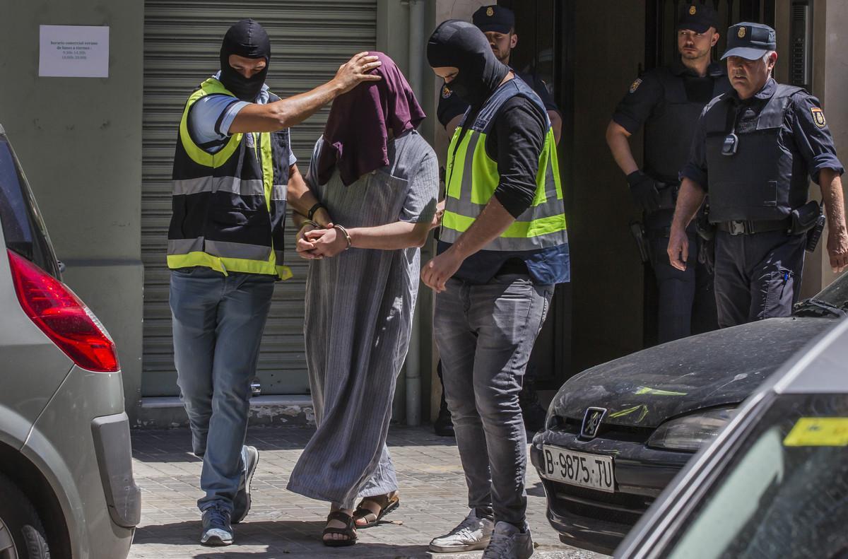 Detención en Valencia en junio del 2016 de un presunto yihadista. Detención en Valencia en junio del 2016 de un presunto yihadista.