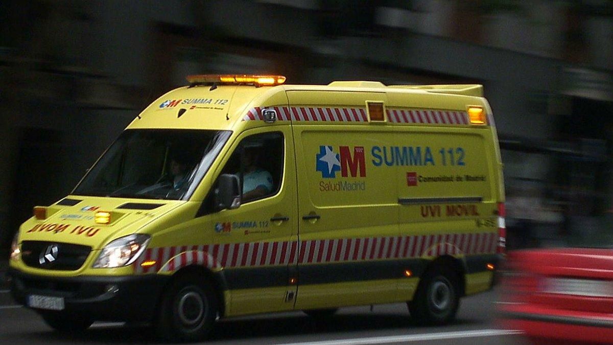 Una ambulancia del Servicio de Urgencias Médicas (SUMMA) 112 de Madrid. Una ambulancia del Servicio de Urgencias Médicas (SUMMA) 112 de Madrid.