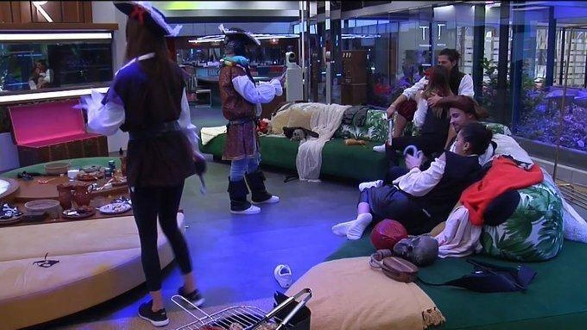 ¿Qué ver hoy 18 de noviembre en televisión?: Isabel Rábago y Cristina Porta se juegan la expulsión en ‘Secret Story’, que recibe la visita de Tom Brusse ¿Qué ver hoy 18 de noviembre en televisión?: Isabel Rábago y Cristina Porta se juegan la expulsión en ‘Secret Story’, que recibe la visita de Tom Brusse