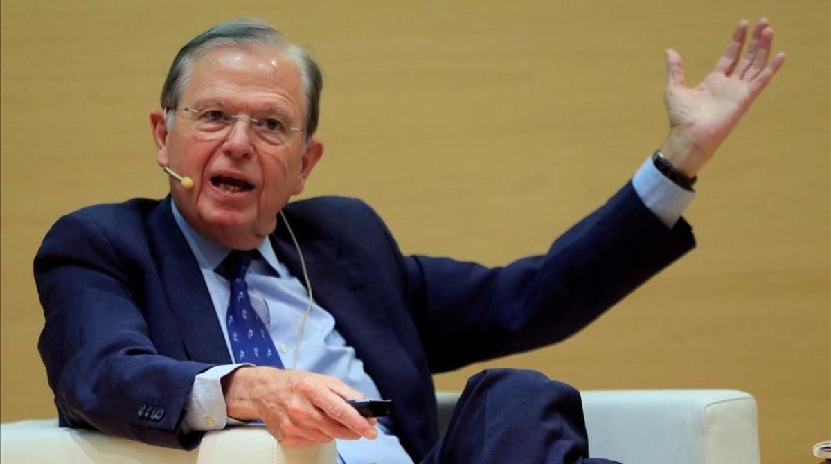 El economista Jose Luis Malo de Molina, durante la presentacion de su libro ’Una vision macroeconomica de los cuarenta años de la Constitucion Espanola. El economista Jose Luis Malo de Molina, durante la presentacion de su libro ’Una vision macroeconomica de los cuarenta años de la Constitucion Espanola.