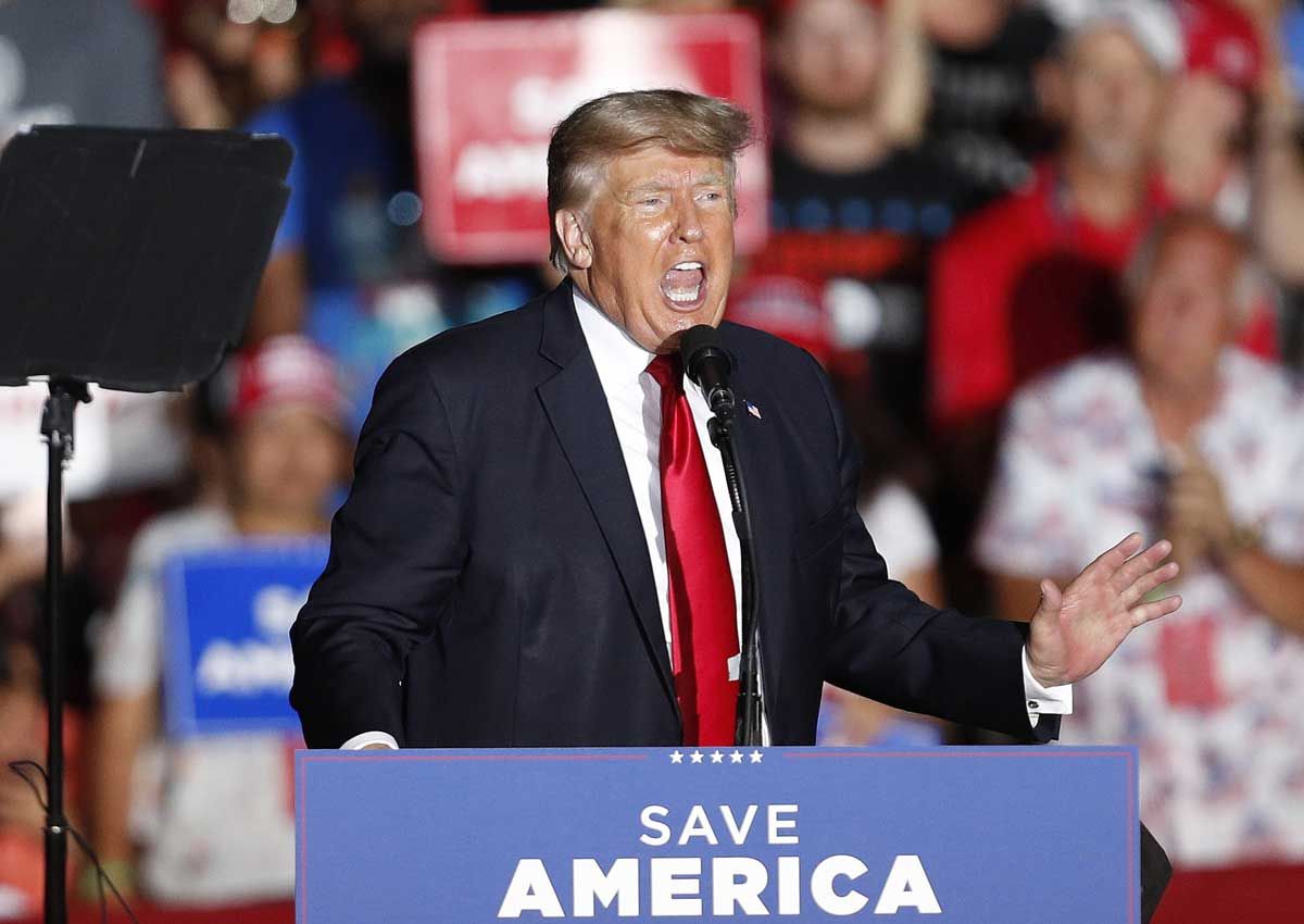 Trump emplea la inmigración para reiterar sus ataques contra Biden - Vimarsana News
