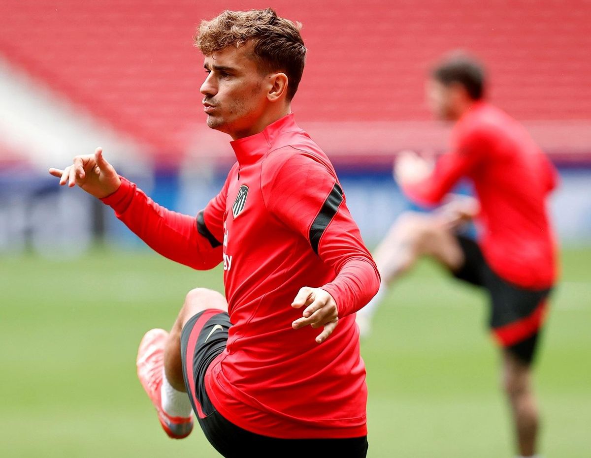 Griezmann, en la sesión de entrenamiento previa al debut en la Champions Griezmann, en la sesión de entrenamiento previa al debut en la Champions