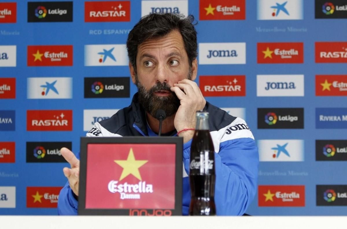 Quique Sánchez Flores, en una rueda de prensa del Espanyol. Quique Sánchez Flores, en una rueda de prensa del Espanyol.