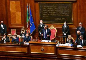 Ignazio La Russa (Hermanos de Italia) se dirige al Senado italiano tras ser elegido su nuevo presidente.
