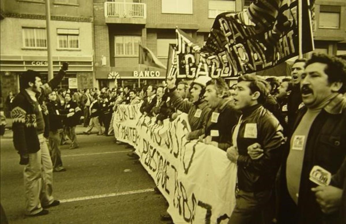 Protestas en los talleres de Seat a principios de los 70 para pedir la readminisión de los trabajadores despedidos y encarcelados.
