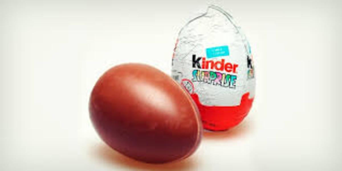 Tres niños de 6 y 7 años consumen hachís del interior de un huevo sorpresa por error
