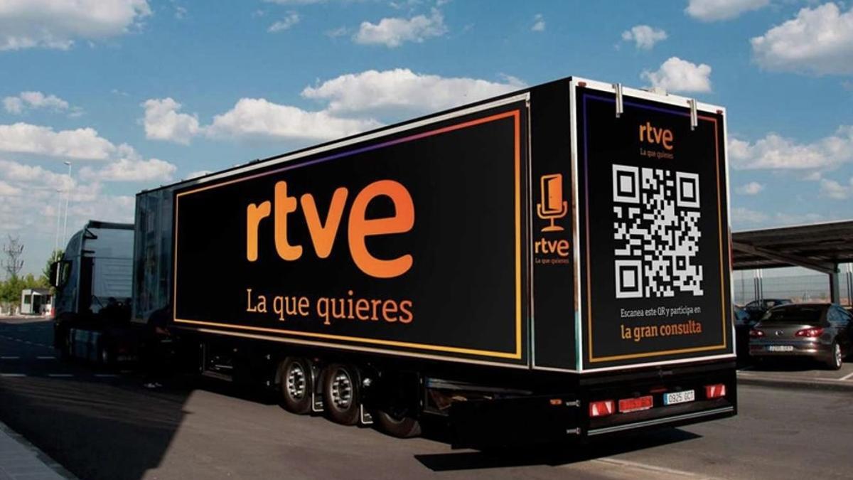 RTVE inaugura un plató móvil que viajará por España y emitirá programas en directo
